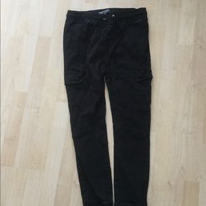Boys’ black cargo joggers. XL